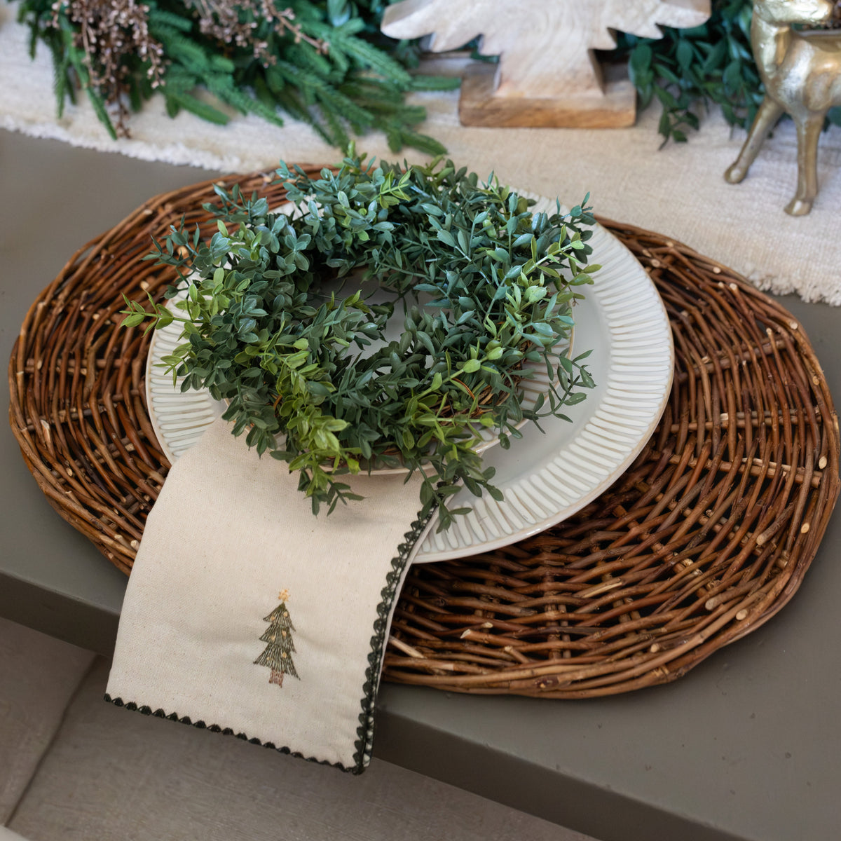 4.5" New England Boxwood Candle Ring