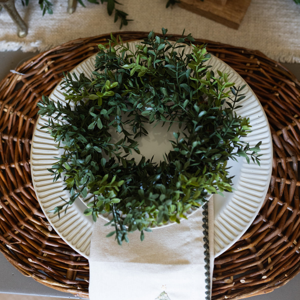 4.5" New England Boxwood Candle Ring