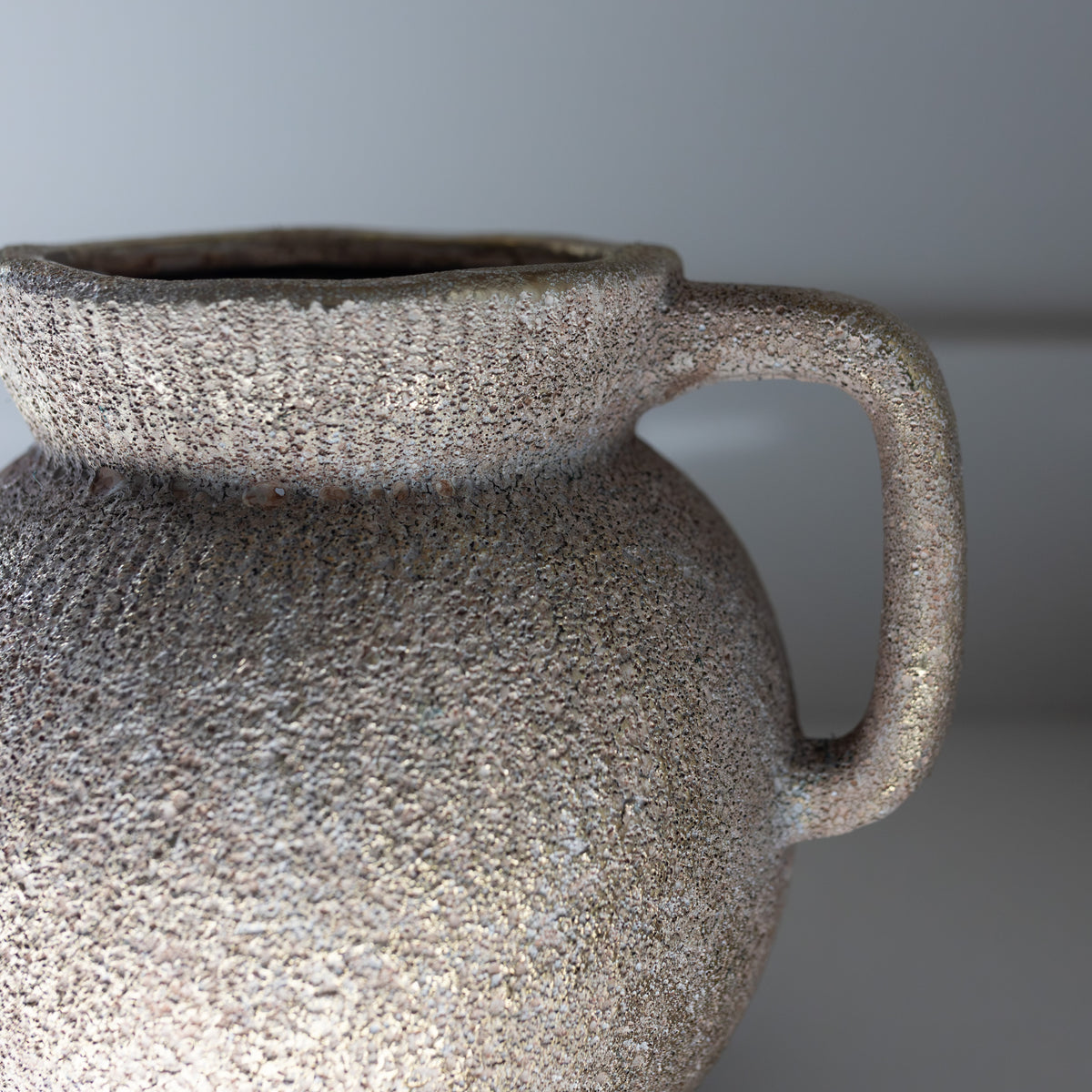 Astin Vase