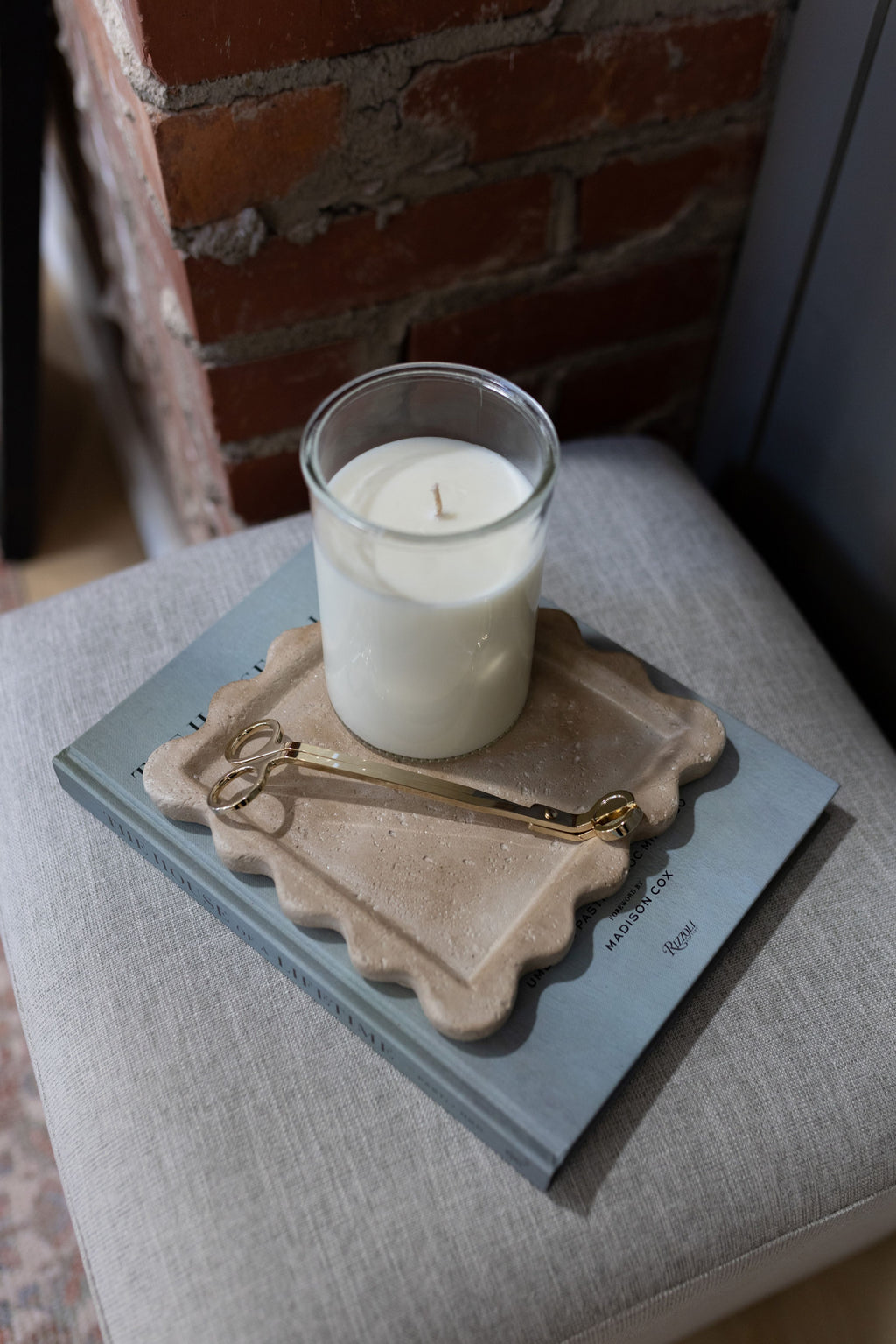 10" Cream Square Scallop Tray