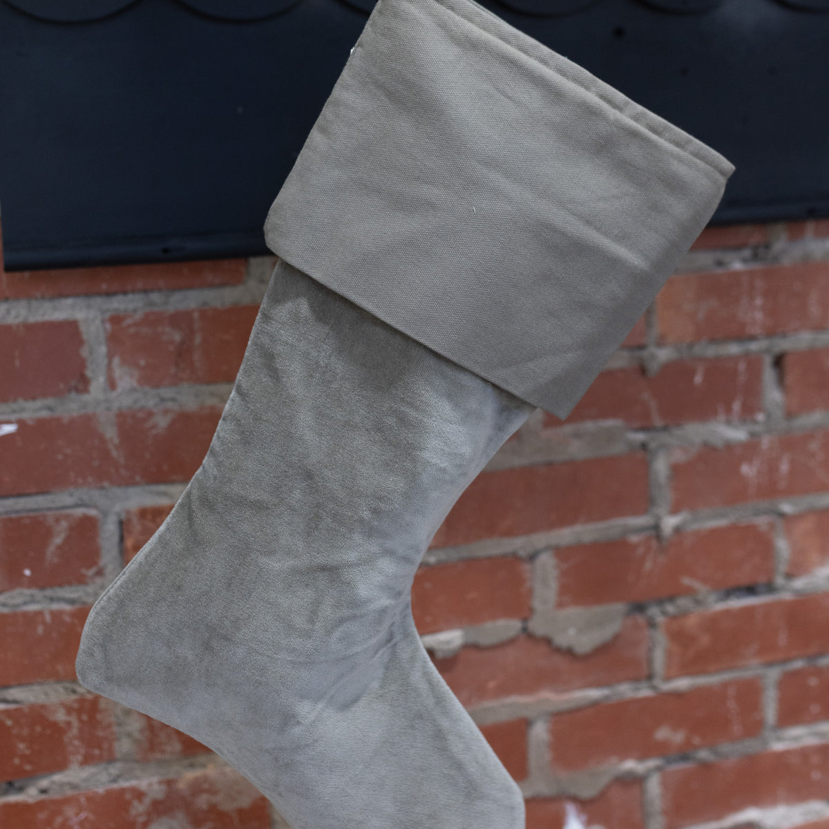 Vera Velvet Stocking | Cypress Color